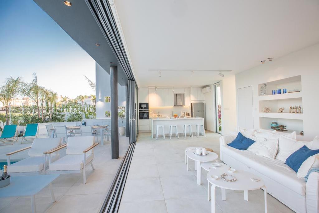 The White H Villa, Protaras, Fresh And Peaceful Paralimni Luaran gambar