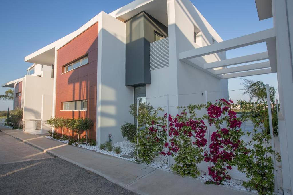 The White H Villa, Protaras, Fresh And Peaceful Paralimni Luaran gambar