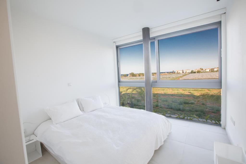 The White H Villa, Protaras, Fresh And Peaceful Paralimni Luaran gambar