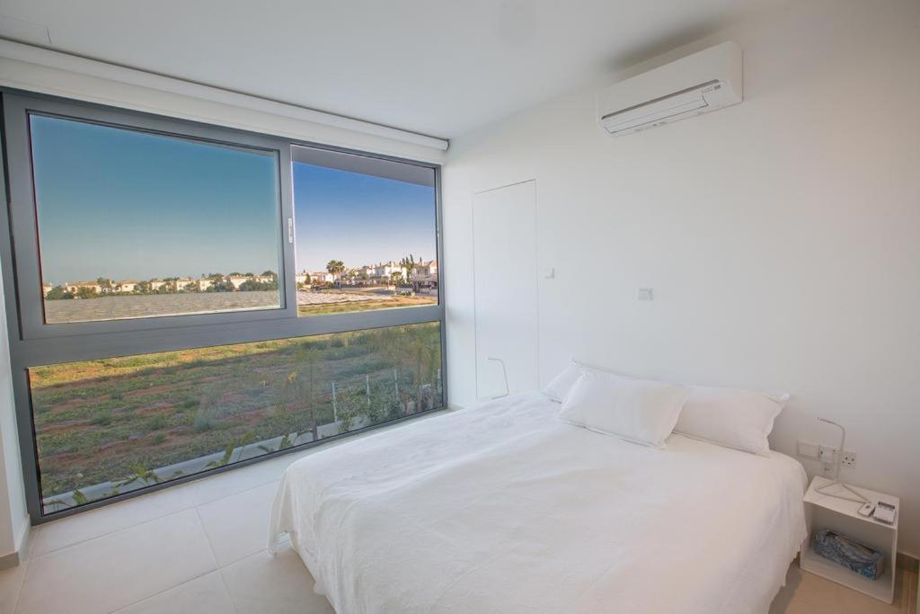 The White H Villa, Protaras, Fresh And Peaceful Paralimni Luaran gambar